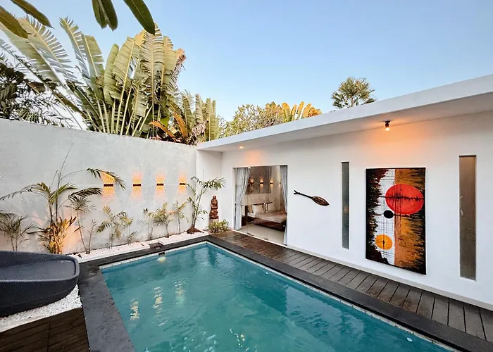 Modern 2 Bedroom Villa Seminyak Center.
