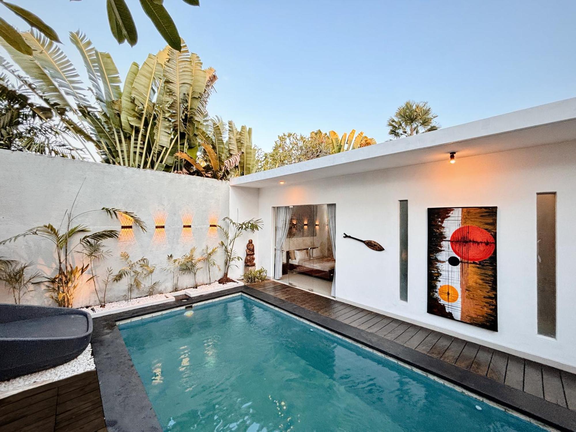 Modern 2 Bedroom Center. Villa Seminyak (Bali)
