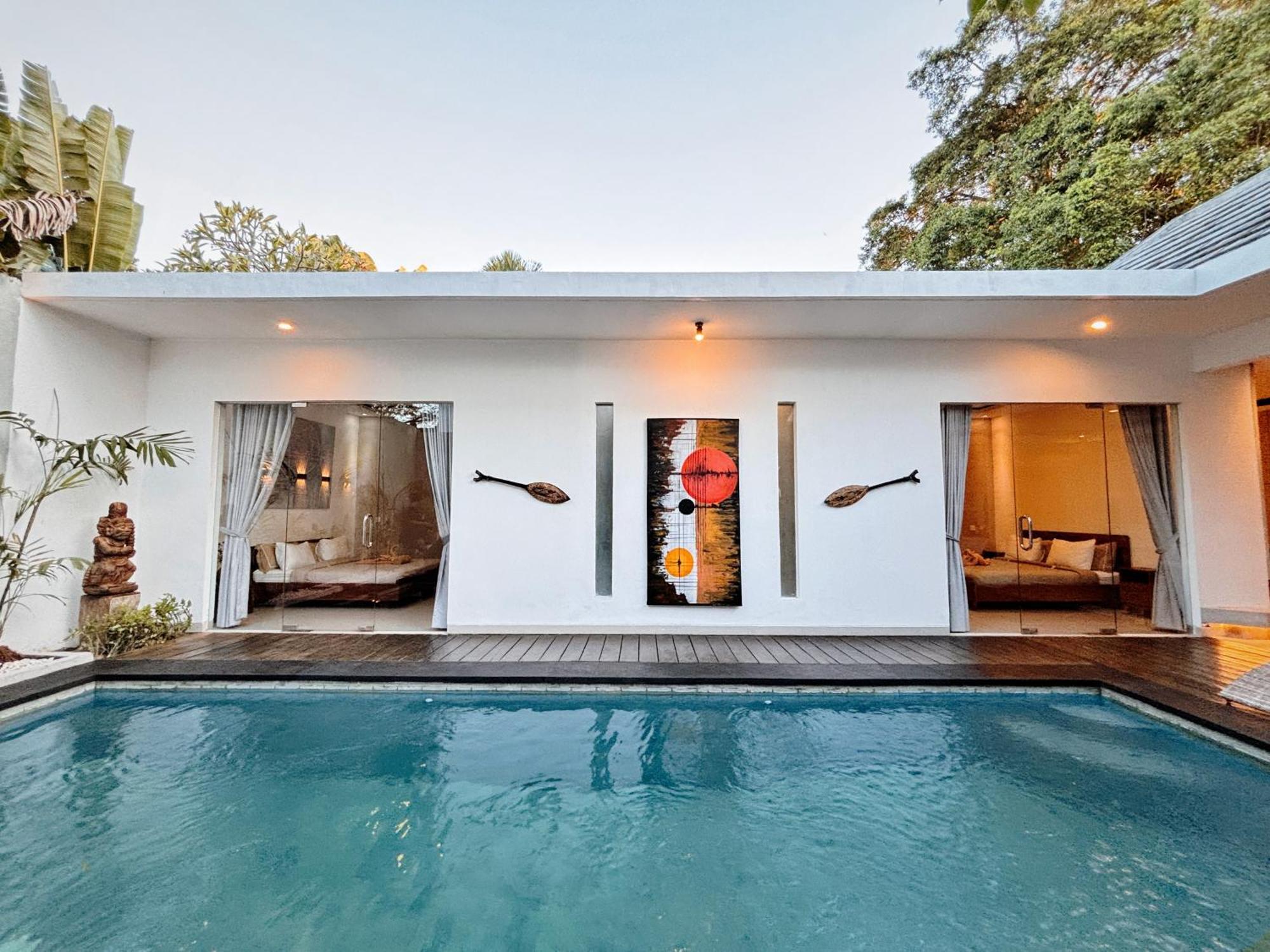 Villa Modern 2 Bedroom Center. Seminyak (Bali)