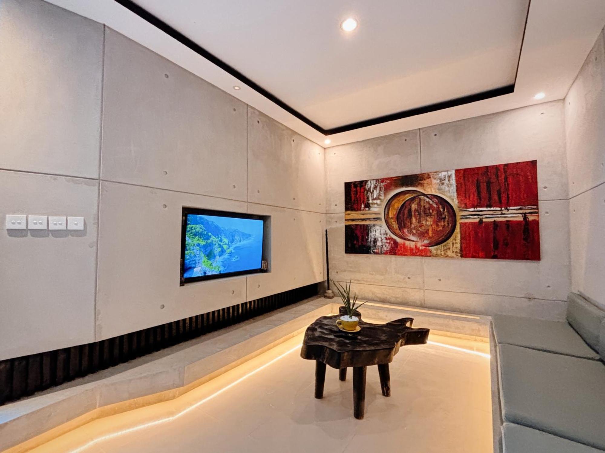 Modern 2 Bedroom Center. Seminyak (Bali)